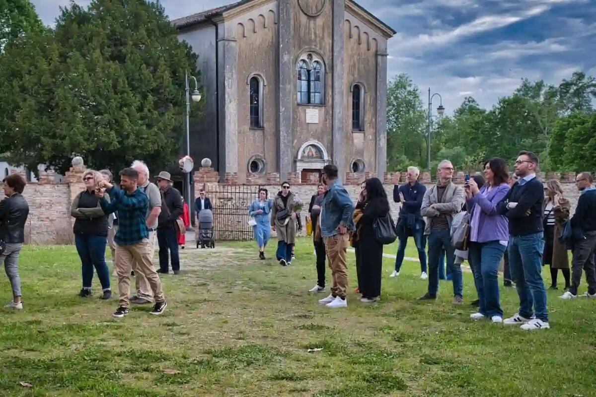Inaugurata la collettiva "Non per ripetere il mondo" ad Ariis di Rivignano Teor - 