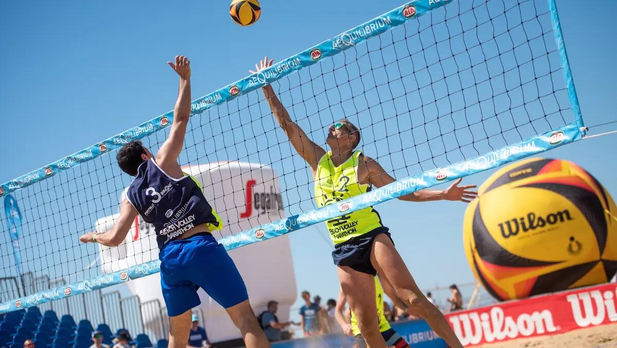 Il sole apre l’estate a Bibione. Turisti e sportivi da tutto il mondo - 