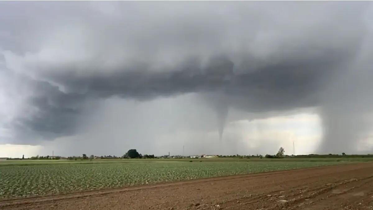 Maltempo in Veneto, allagamenti e un tornado a Montagnana. Il video - 