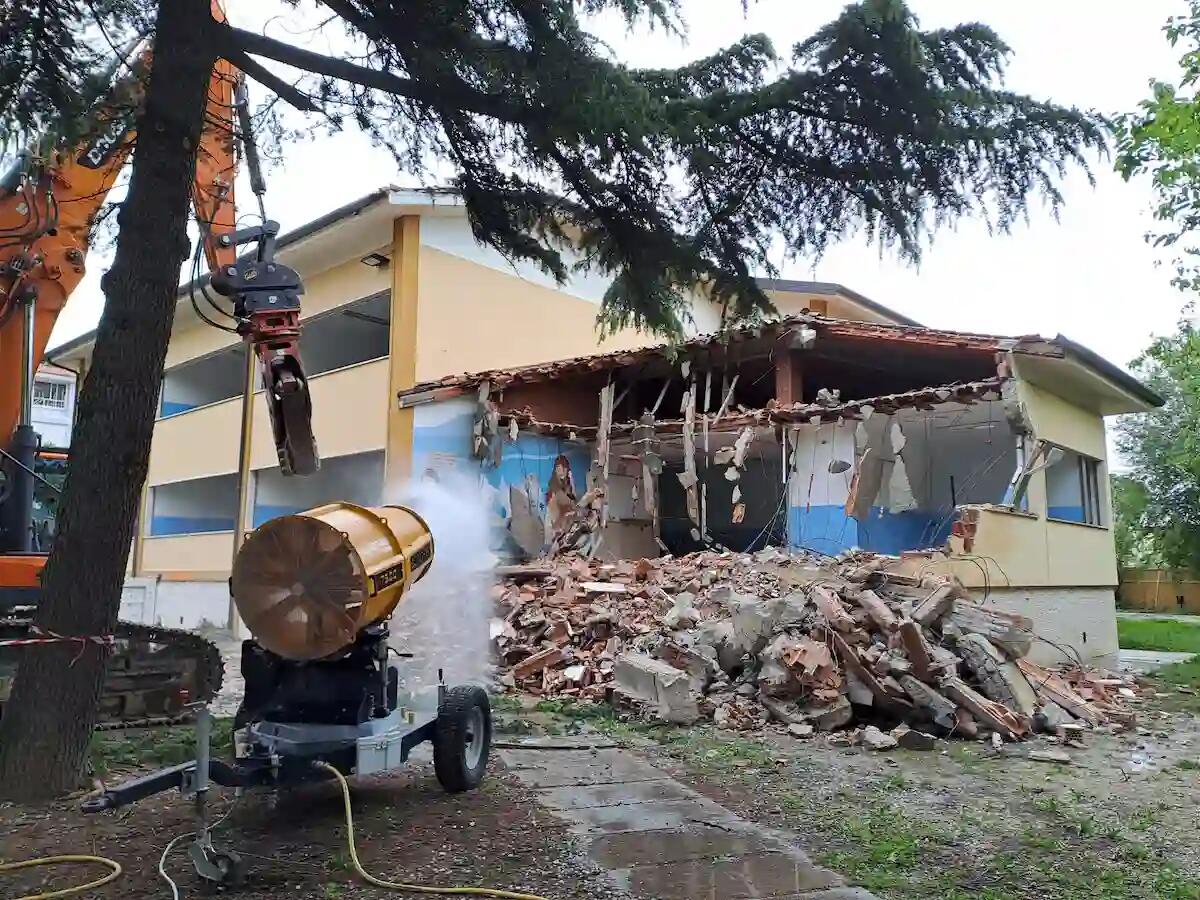 Al via la demolizione, in questa città dell'Isontino nascerà un nuovo complesso scolastico - 