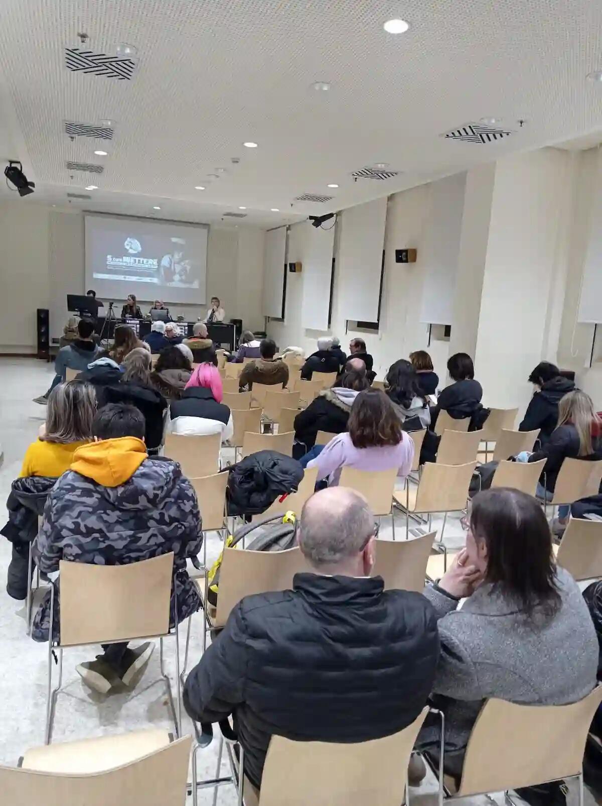 Udine: gioco d'azzardo tra i minori il progetto regionale si conclude con Enrico Galiano - 