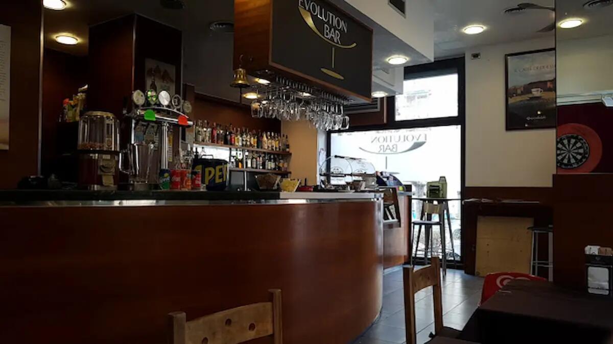 Spaccio all'interno del bar: il questore lo chiude per trenta giorni - 