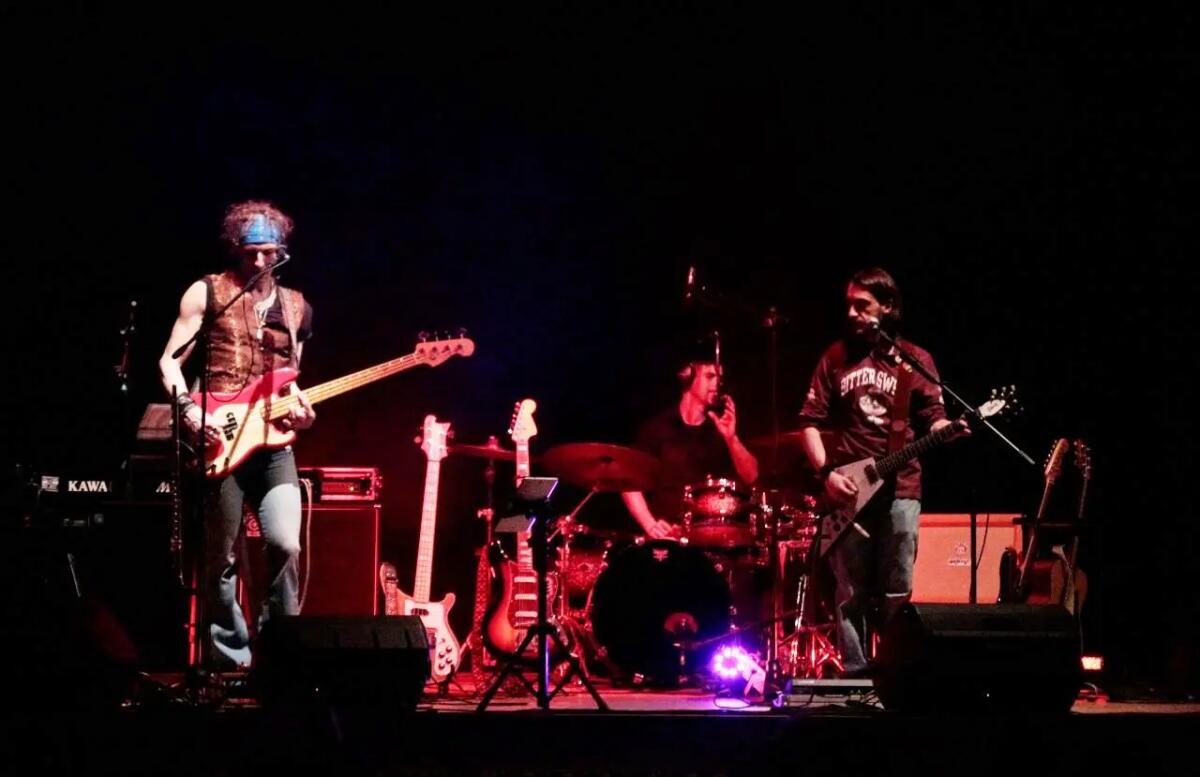 Le canzoni di Battisti al Teatro Sant'Anna: serata con Miani e i Formula B, sabato 11 maggio - 