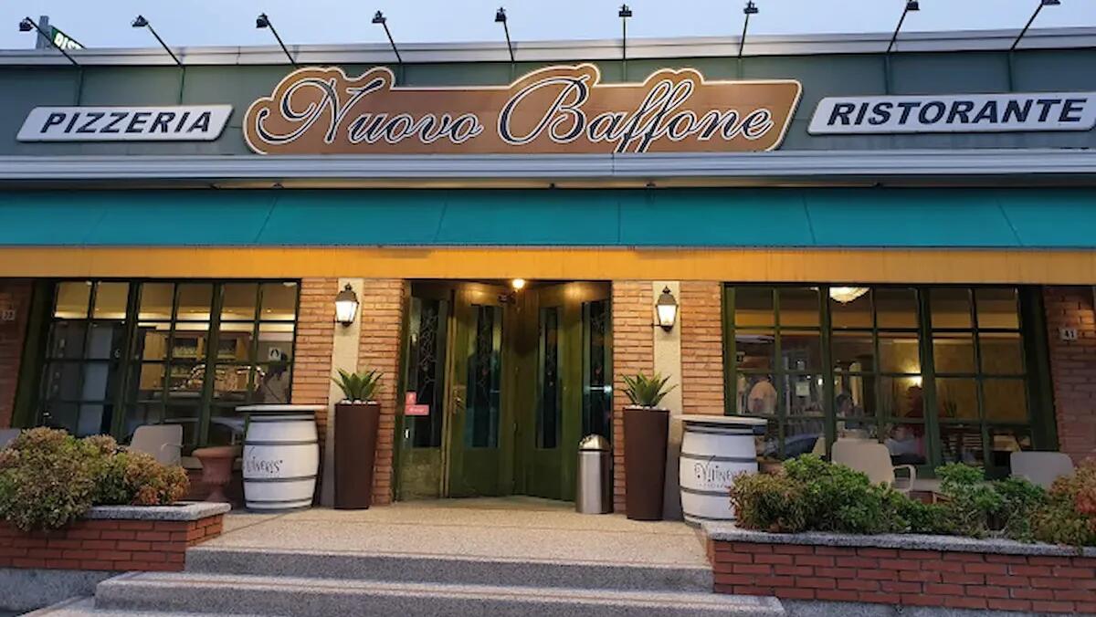 Furto al ristorante "Al Nuovo Baffone": rubati fondo cassa, palmari e alimenti - 