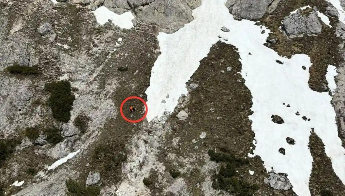 Tragedia in volo, precipita con il parapendio: morto pilota 55enne - 