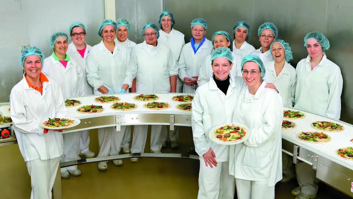 Donne al lavoro con orari flessibili, Grest e "parità di genere": premiata un'azienda friulana - 