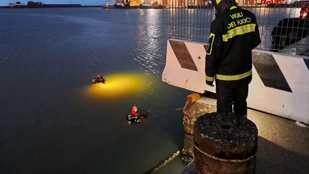 Trieste. Giovane 20enne cade in mare e scompare durante una festa tra stranieri - 