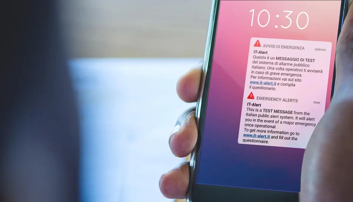 Nuovo test IT-alert in Friuli: ecco quando suoneranno i telefoni per il messaggio di allerta - 