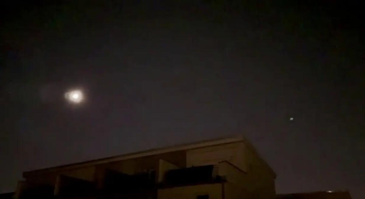 Avvistata una palla di luce gialla nel cielo del Nordest - 