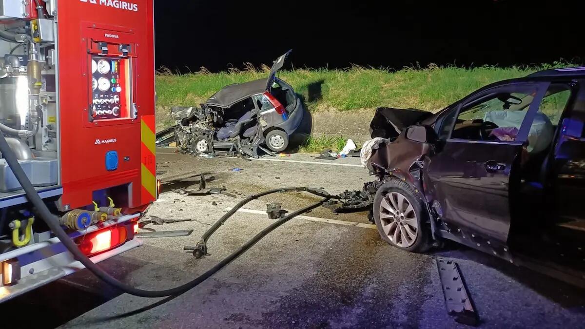 Drammatico frontale tra auto nella notte: morta la 19enne Chiara Scantamburlo - 