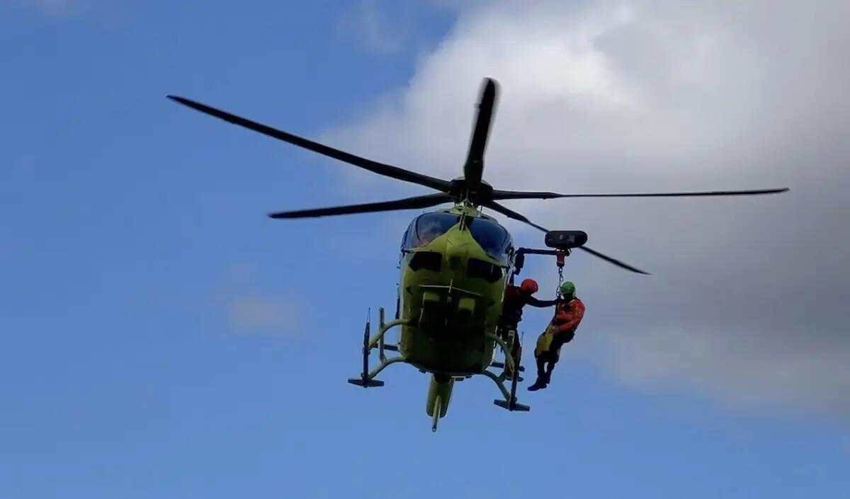 Va nel panico salendo al Jôf di Montasio: soccorsa con  l'elicottero - 