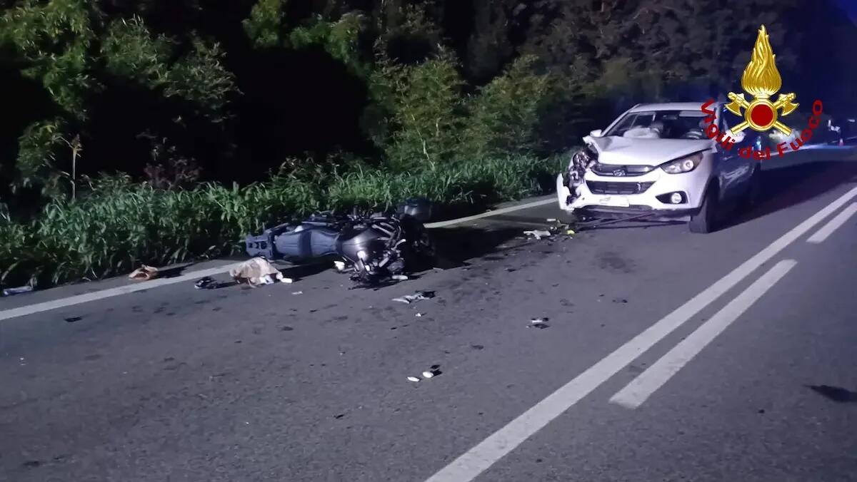 Scontro mortale, addio al centauro 41enne Giovanni: lavorava alla Guardia costiera - 