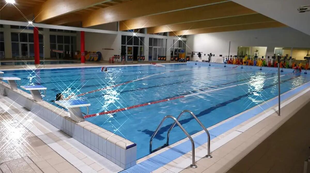 Ladri in azione nella piscina di Villa Primavera. Il sindaco: "più telecamere e nuova illuminazione" - 