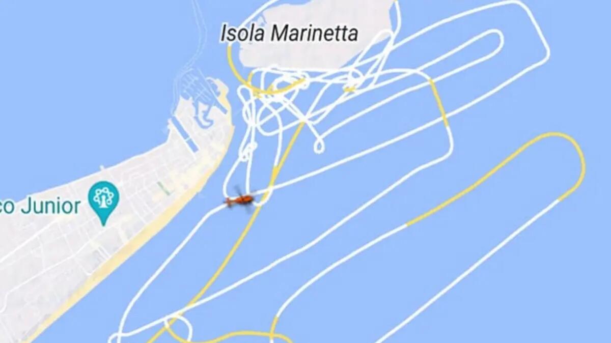 Allarme a Lignano, finisce in mare dalla barca e scompare: ricerche in corso - 