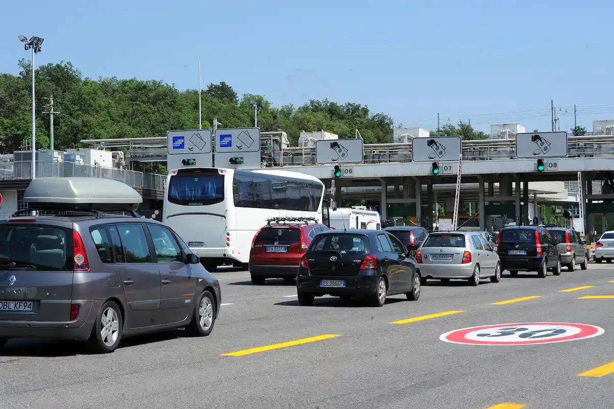 Controesodo da incubo, rientro dei turisti da Croazia e Slovenia: ecco il  bypass in A34 - 