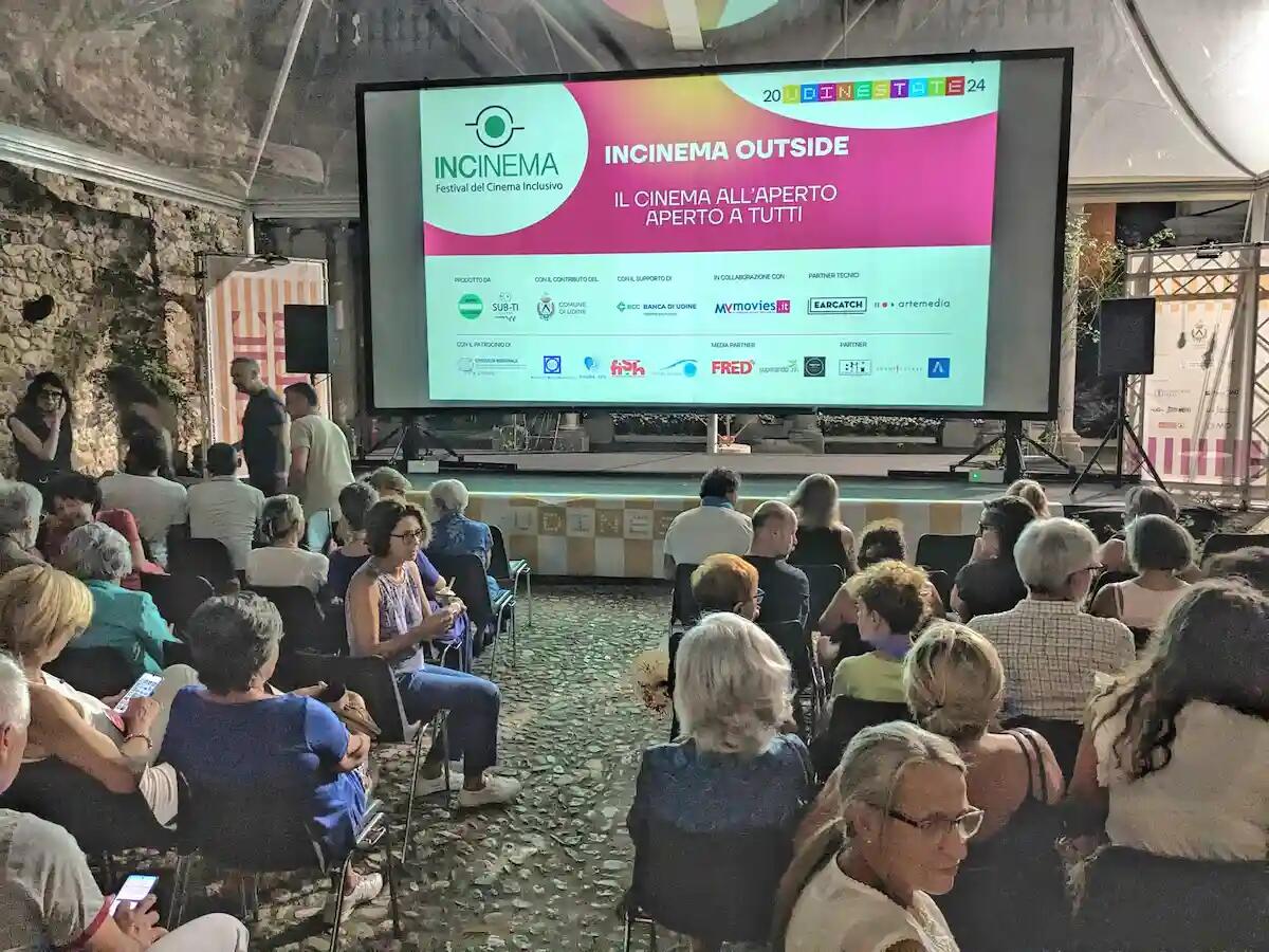 Tutto esaurito alla prima serata di INCinema Outstide, il cinema all’aperto accessibile a tutti - 