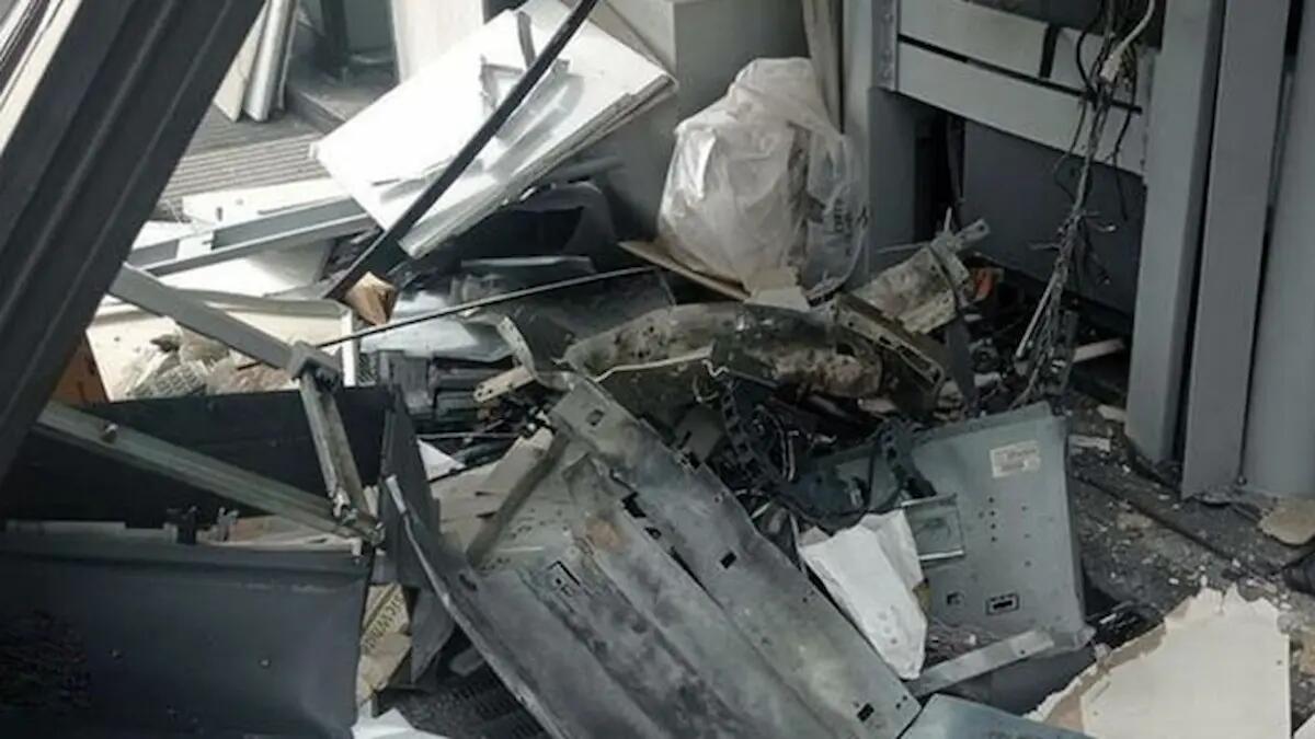 Cassa automatica di una struttura sanitaria fatta saltare con l'esplosivo: il colpo nella notte - 