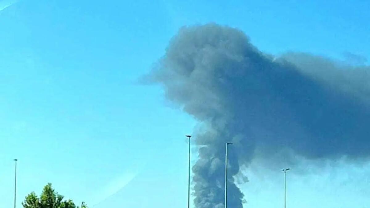 Incendio a Ponzano Veneto, rogo devasta un capannone nella Zona Industriale - 