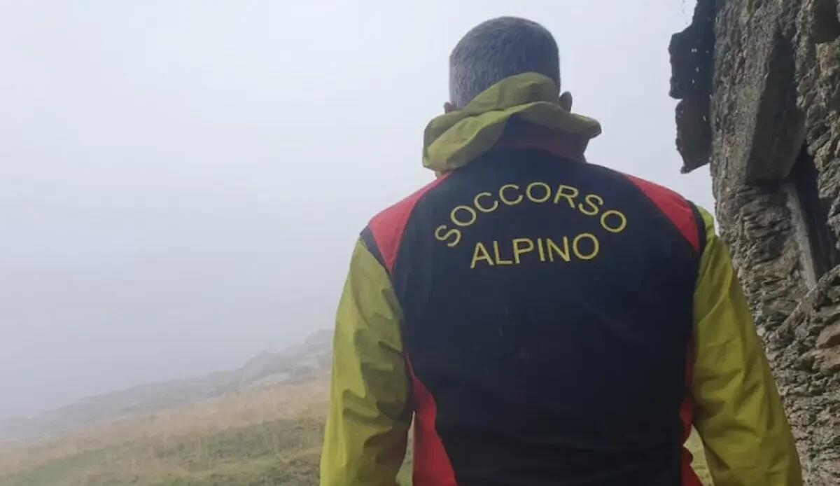 Temporali improvvisi con grandine sui monti, escursionisti in difficoltà: raffica di soccorsi - 