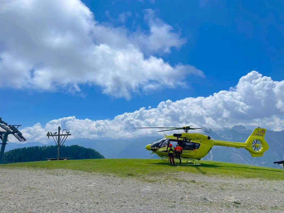 Trauma cranico a Forni di Sopra e malore a Vito d'Asio: due persone soccorse con elicottero - 