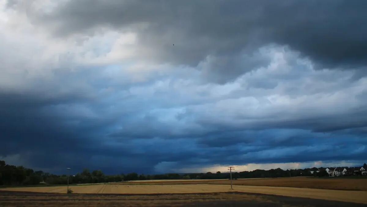 Veneto, nuovo round di temporali e grandine dopo i nubifragi della notte: è Allerta meteo - 