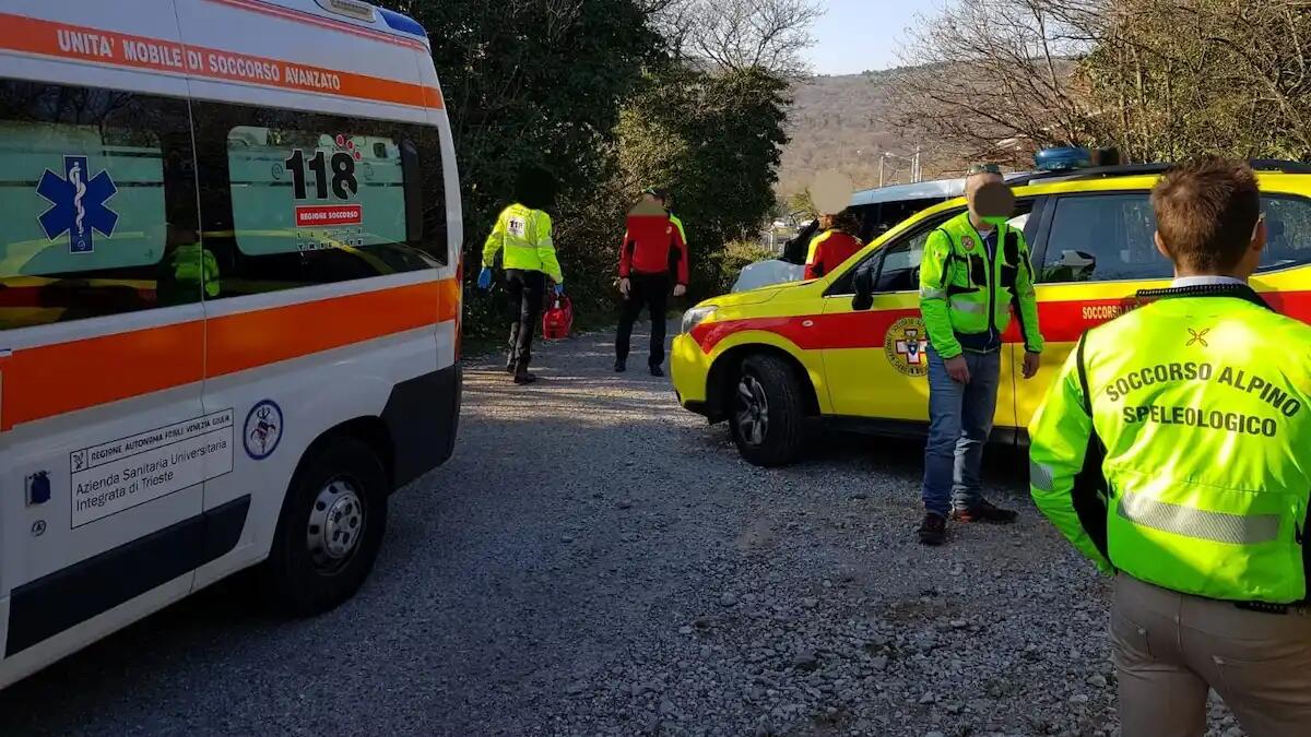 Malore mentre fa jogging sul Carso, l'amico tenta di rianimarlo: morto finanziere 57enne - 