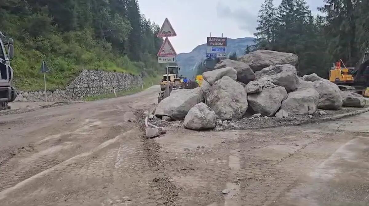 Sappada, liberata dalla frana la SR355. Riapertura slitta a domani causa Allerta meteo - 