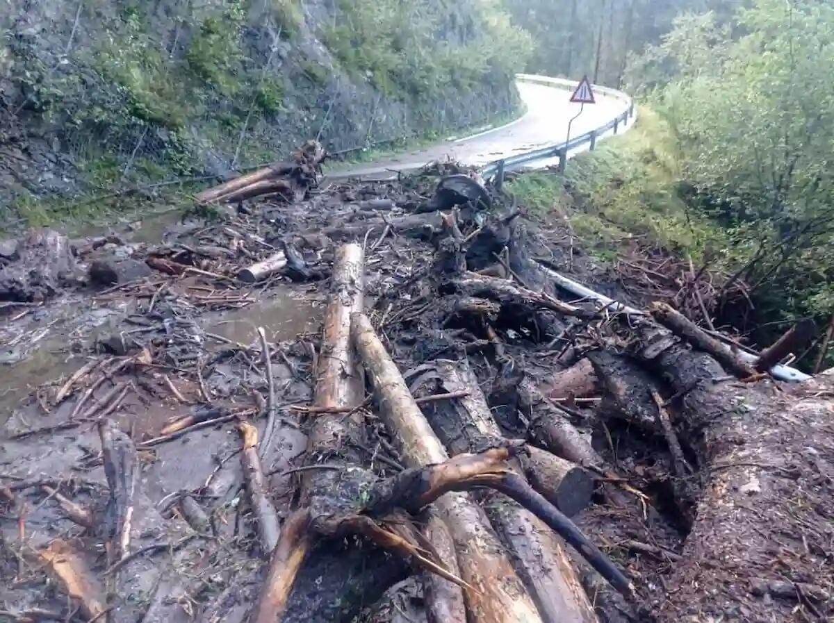 Maltempo, colate detritiche: chiusura totale della SP 30 "Panoramica del Comelico" - 