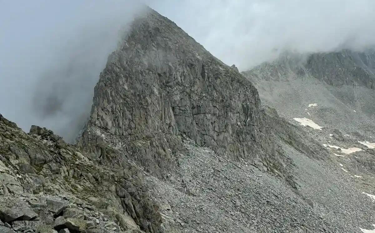 Un'altra tragedia sui monti: escursionista precipita per 200 metri e perde la vita sul colpo - 