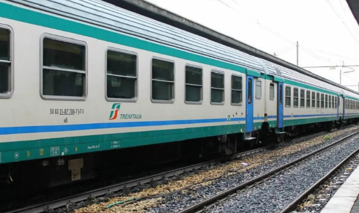 Godega di Sant'Urbano, tragedia sui binari: investito da un treno, morto un uomo - 