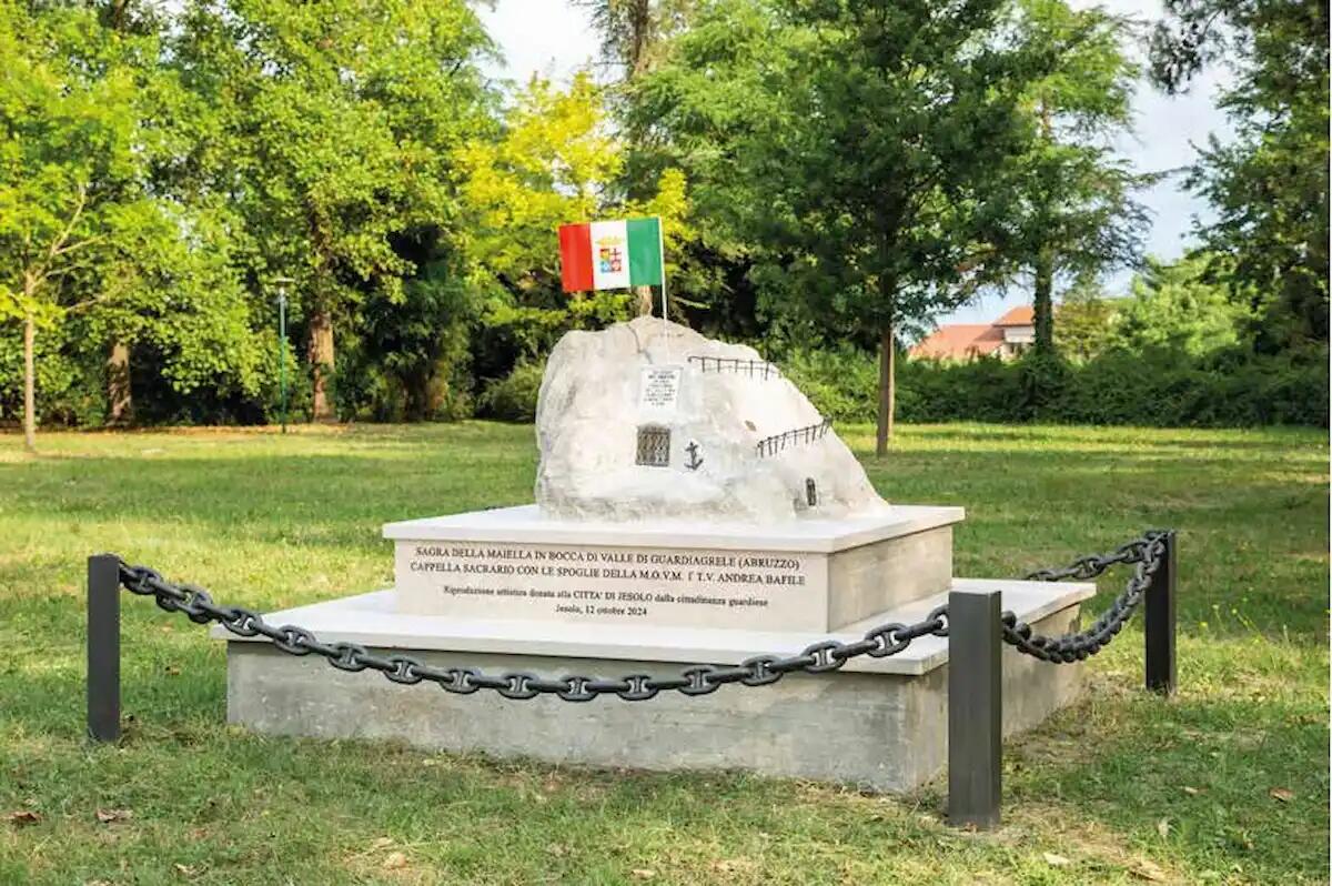 Jesolo. Raduno marinai: cittadinanza onoraria a Bafile e brigata San Marco -