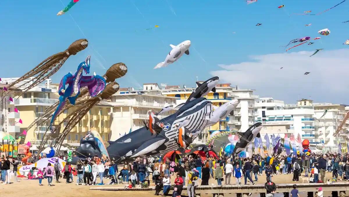 Jesolo Beach &amp; Kite Festival 2025: torna il Festival di Aquiloni più grande d'Italia - 