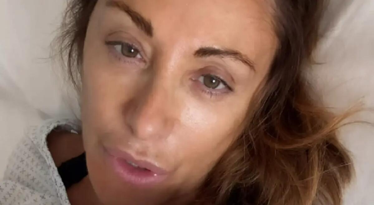 Sabrina Salerno, l'operazione al seno a Treviso: «Sto bene. Grazie a tutti» | VIDEO - 