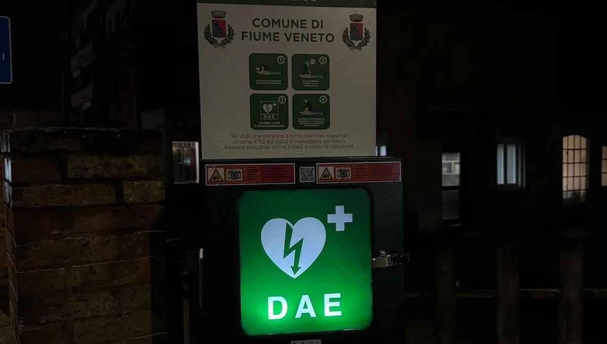 Sicurezza pubblica: nuova illuminazione per i defibrillatori a Fiume Veneto - 