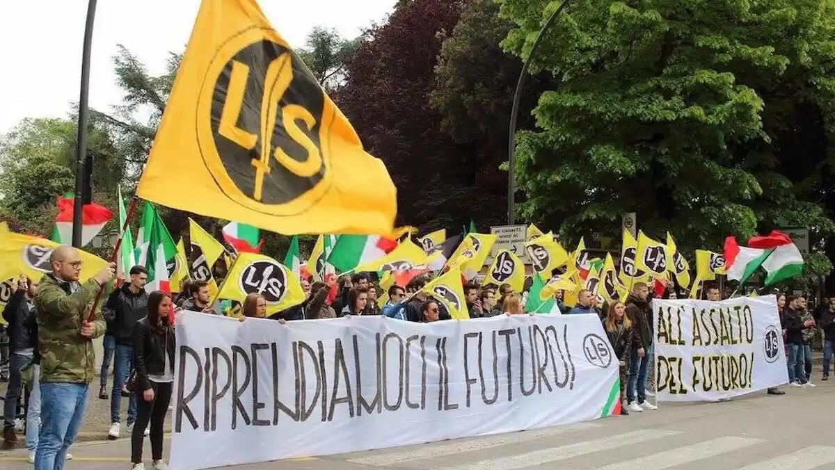 Udine, la denuncia: «Ragazzo accerchiato e picchiato nel parcheggio all'uscita da scuola» - 