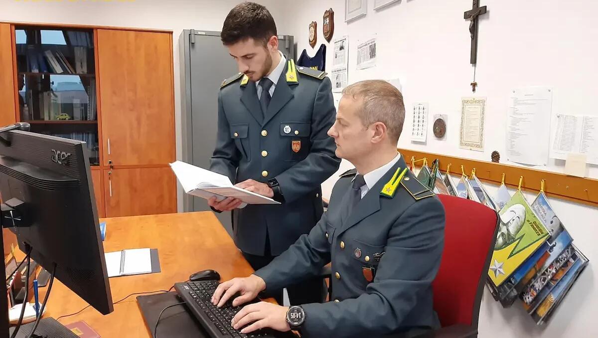 Truffa sulla cittadinanza a 157 brasiliani: 10 indagati, tra cui 3 agenti di Polizia Locale - 