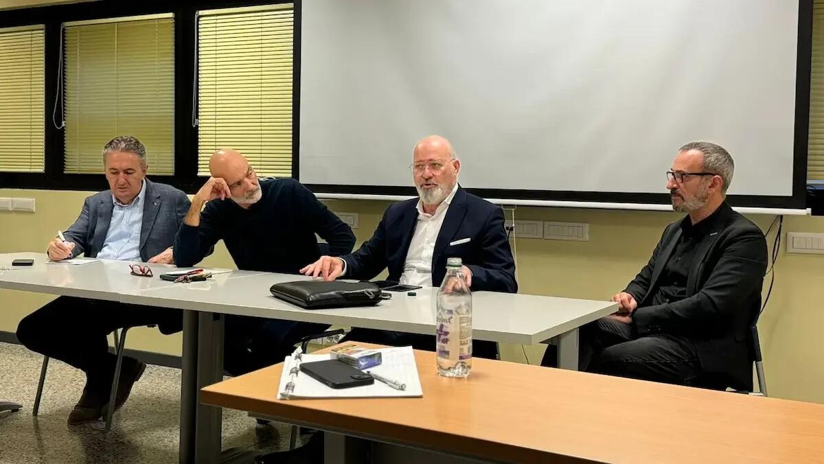 Bonaccini: "Tagli ai fondi per l'automotive sono vergognosi" -