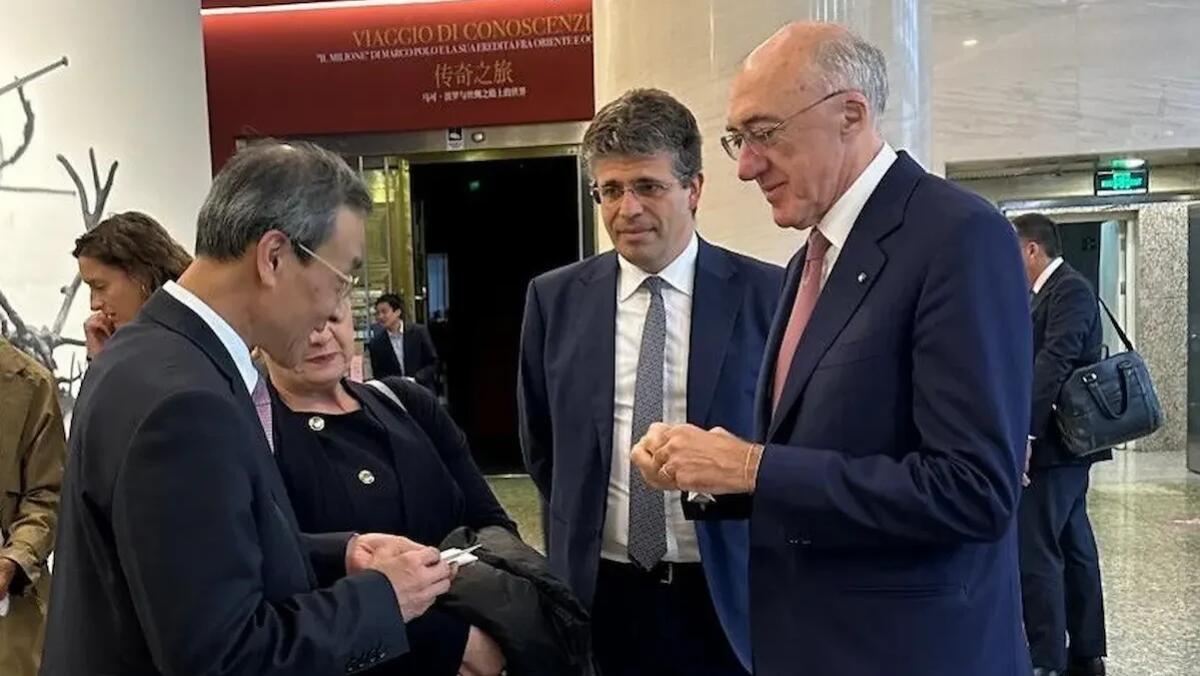 Incontro a Pechino per promuovere collegamenti aerei tra Italia e Cina - 