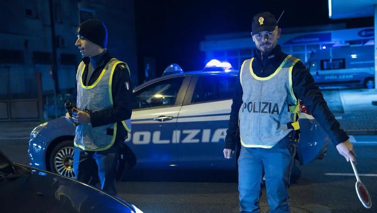 Inseguimento transfrontaliero: arrestato passeur con 8 clandestini a bordo - 