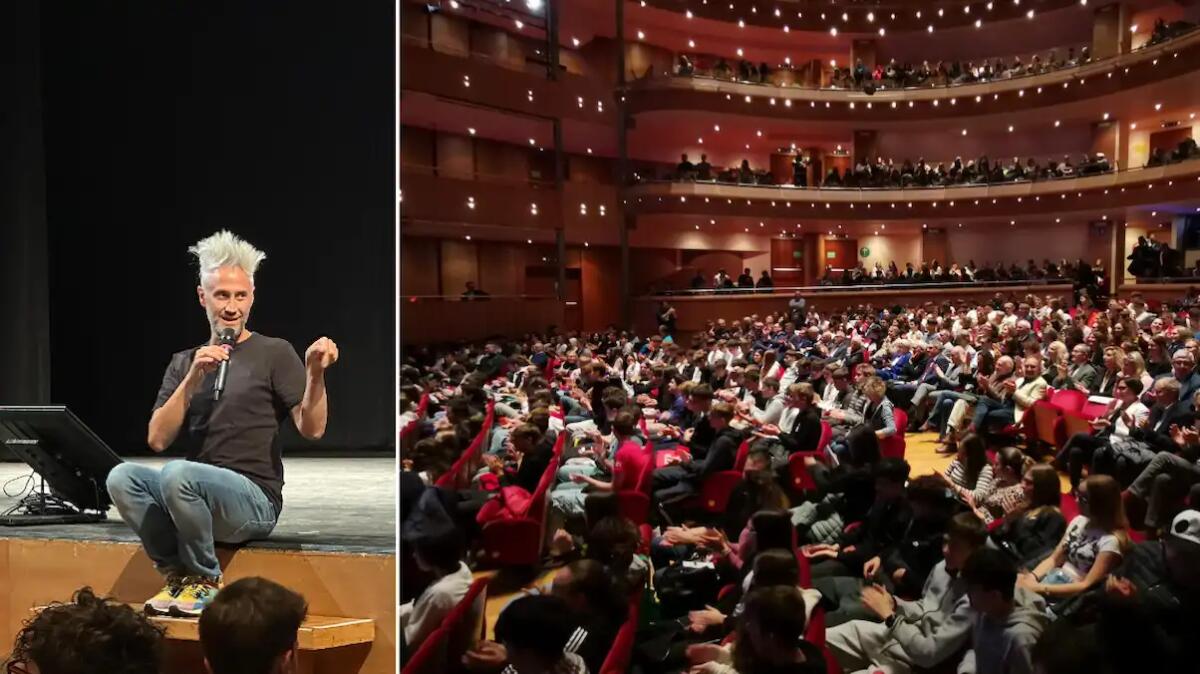 Oltre mille studenti all'inaugurazione di "Collega-menti", festival scientifico a Udine - 