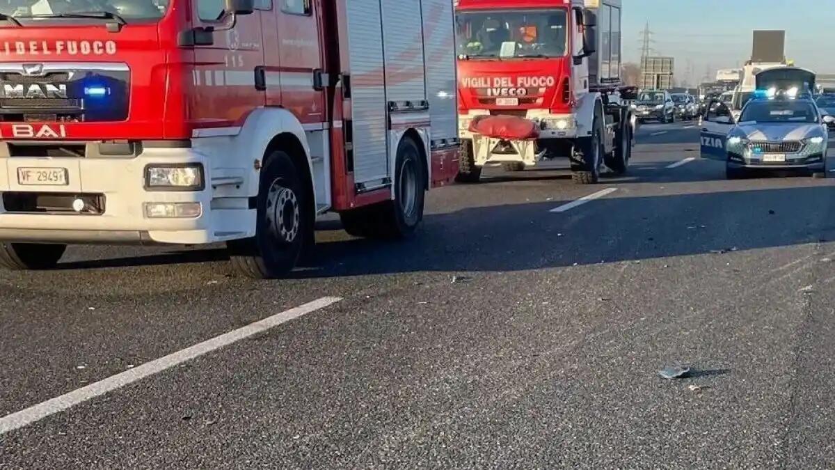 Incidente sull'A13: coinvolte 4 auto - 