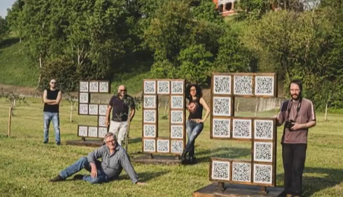 L'installazione "SOS Poetico": un'esperienza interattiva a Udine. Come funziona - 
