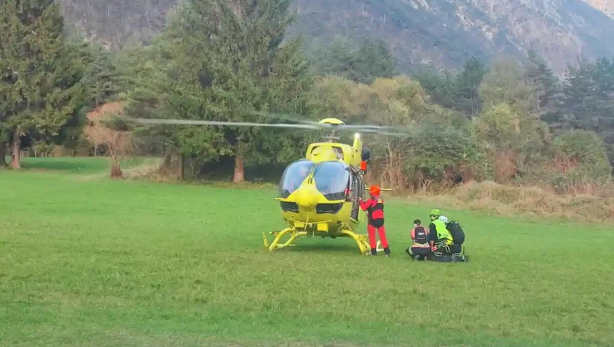 Bloccati dalla nebbia sul Monte Cavallo: mamma e due figli recuperati con l'elicottero - 