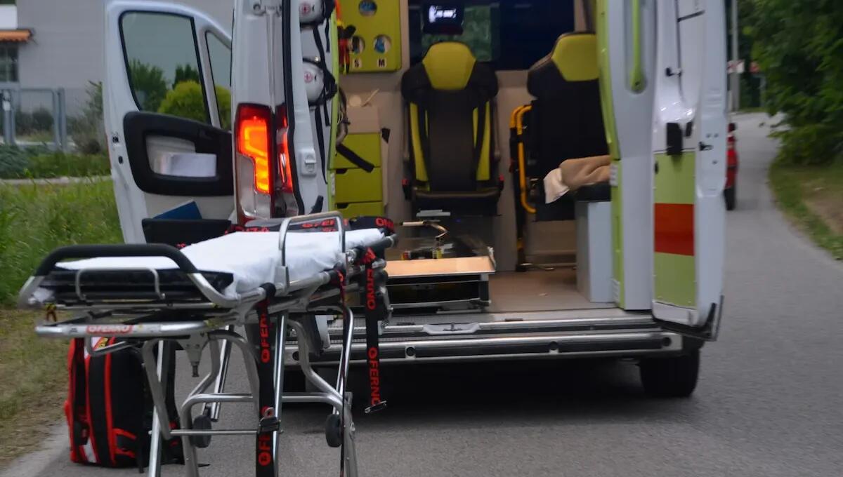 Tragico schianto in Via Carnaro: centauro 60enne perde la vita - 