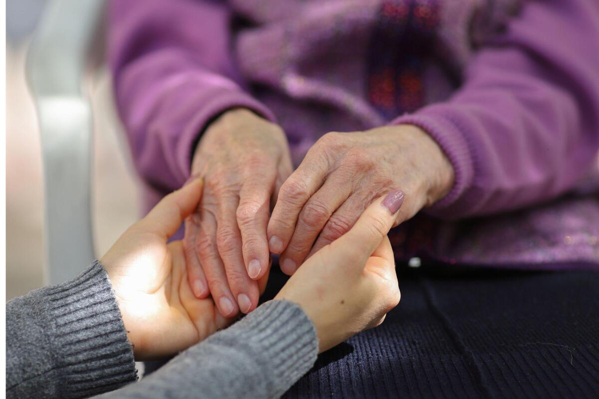 Caregiver: quasi il 70% dei lavoratori in Italia si occupa di assistenza - 