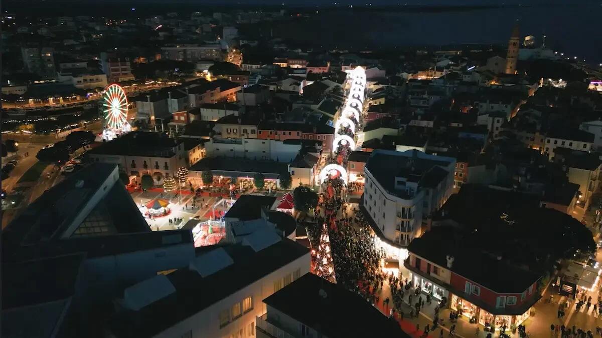 Grinch, Krampus e mercatini: il Natale a Caorle si tinge di magia e tradizioni -