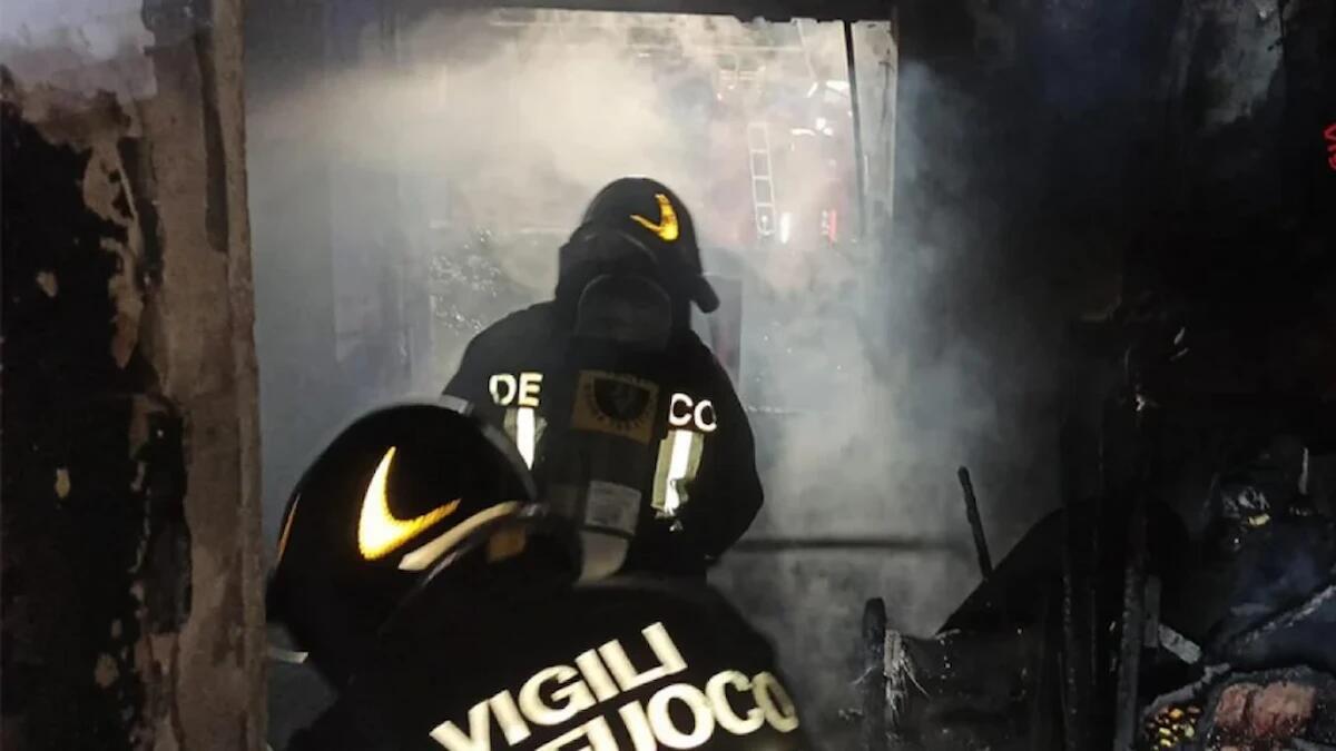 Alloggio Ater in fiamme: intossicato 55enne - 