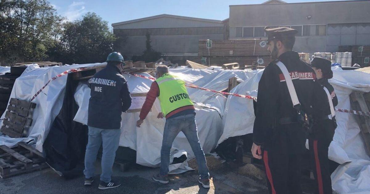 24 tonnellate di rifiuti speciali sequestrate a Livorno, destinati al Senegal. - 