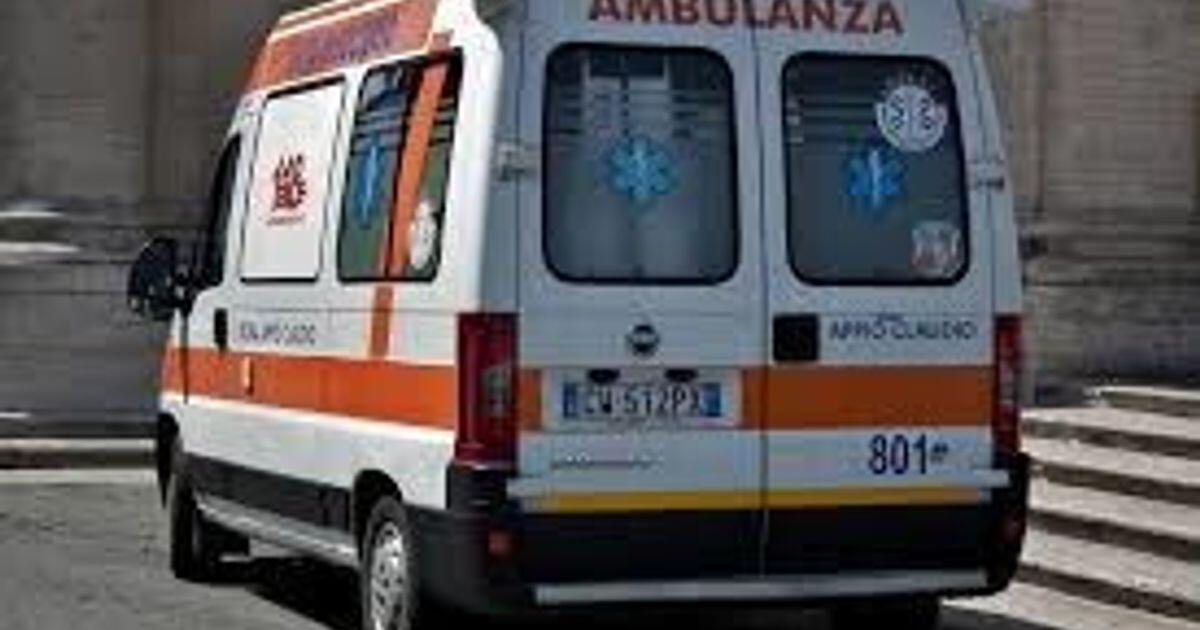 Scontro frontale nel Novarese: morto un ragazzo di 14 anni, fratello di 5 grave - 