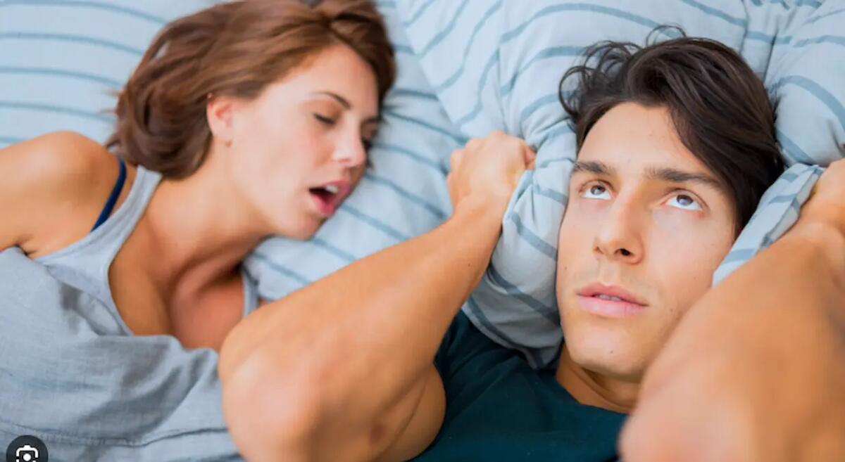 Il russare e l’apnea ostruttiva del sonno: perché si manifestano e quando preoccuparsi? -